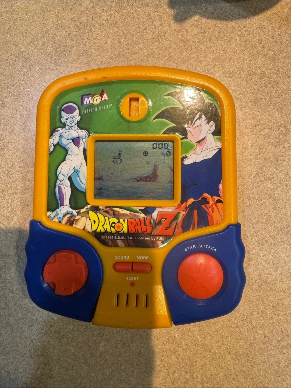 Dragon Ball Z electronic handheld game by MGA Entertainment 1999